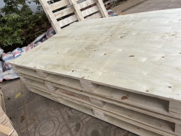 Pallet gỗ theo yêu cầu