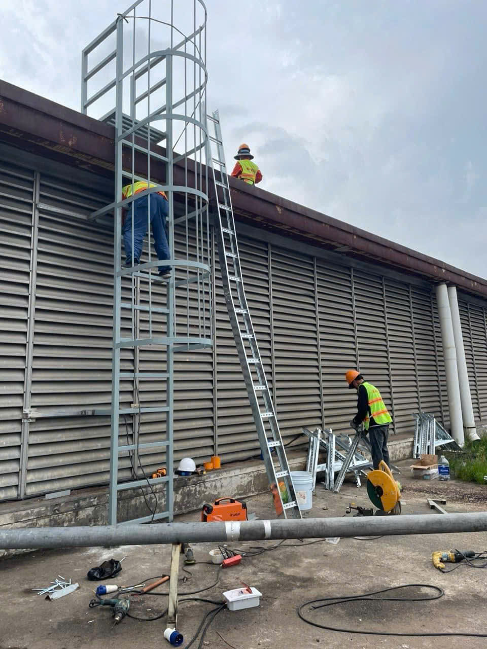 Thi công hệ thống điện - Nhà Thầu Cơ Điện Lê Hà Quảng Trị - Công Ty TNHH Lê Hà Quảng Trị