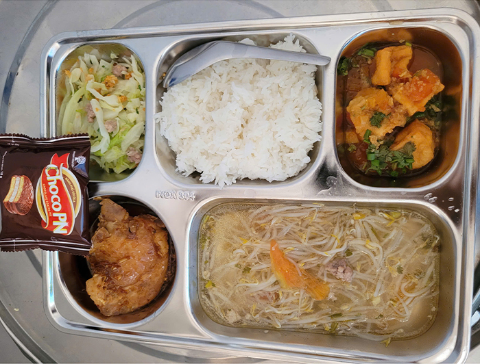 Đậu phụ kho, thịt kho, giá xào thịt