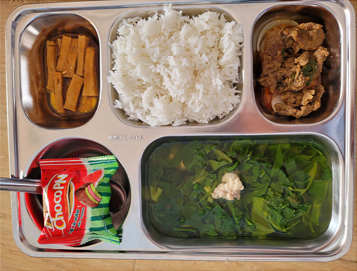Giò lụa, canh mồng tơi, thịt heo kho