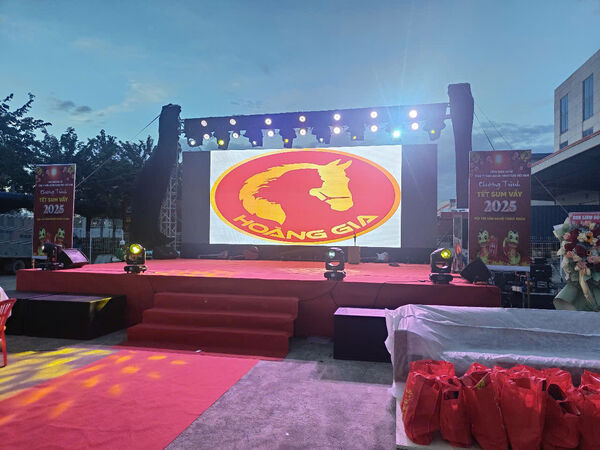 Tổ chức sự kiện 