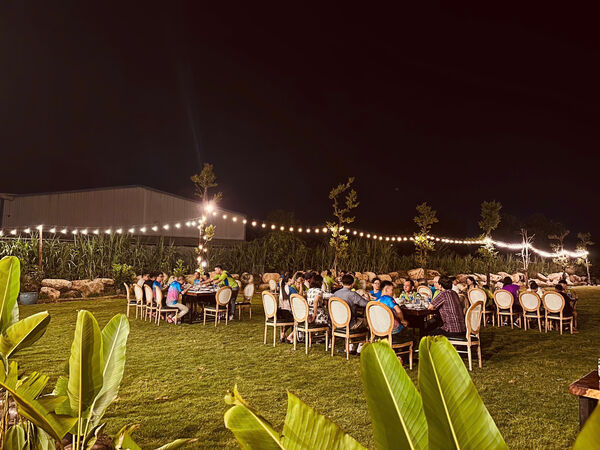 Tổ chức tiệc, cỗ, nhà hàng