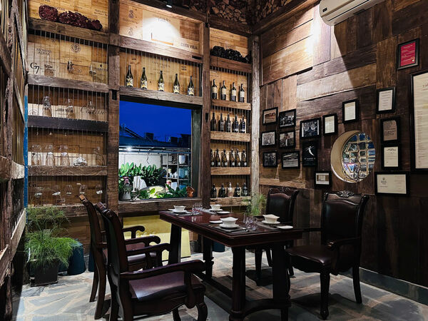Tổ chức tiệc, cỗ, nhà hàng