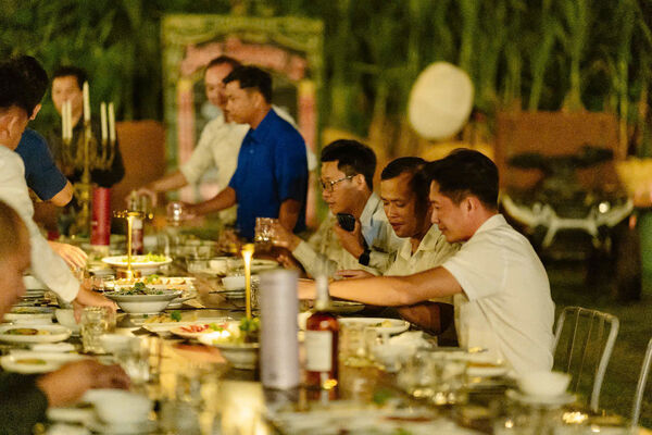 Tổ chức tiệc, cỗ, nhà hàng