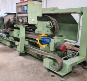 Máy tiện CNC
