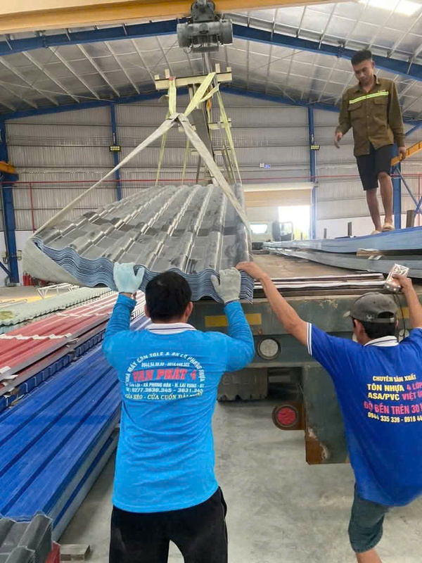 Tôn nhựa Vạn Phát - Tôn Nhựa Vạn Phát Đồng Tháp - Công Ty TNHH Sản Xuất Thương Mại Vạn Phát Đồng Tháp