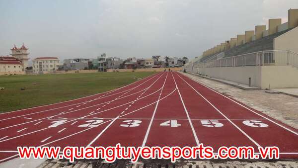 Đường chạy nhựa tổng hợp chuyện Đại Lộc
