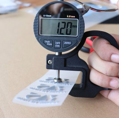 Mực Silicone in trên film chuyển nhiệt mờ và bóng - Silicone In Lụa YUSHIN - Công Ty TNHH Khoa Học YUSHIN