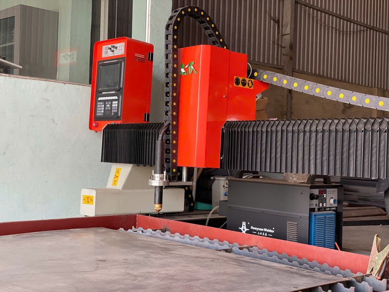 Dịch vụ cắt khắc CNC, cắt Plasma - Cắt Khắc CNC, Cắt Plasma Cơ Khí Hoàng Long - Công Ty TNHH Một Thành Viên Thương Mại Sắt Thép Hoàng Long