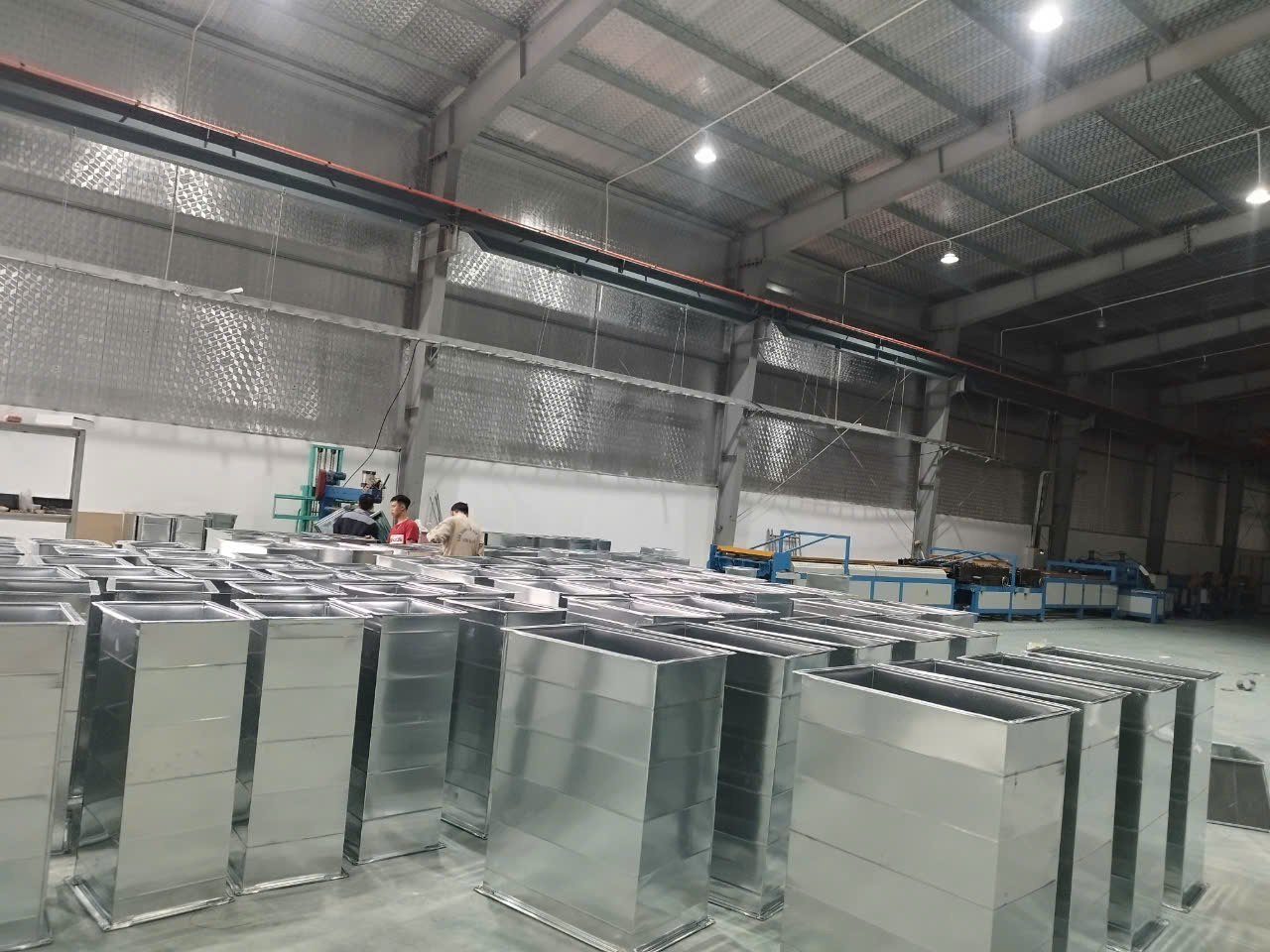Hình ảnh nhà máy Thiên Trung - ống Gió Thiên Trung - Công Ty TNHH Sản Xuất Và Thương Mại Thiên Trung