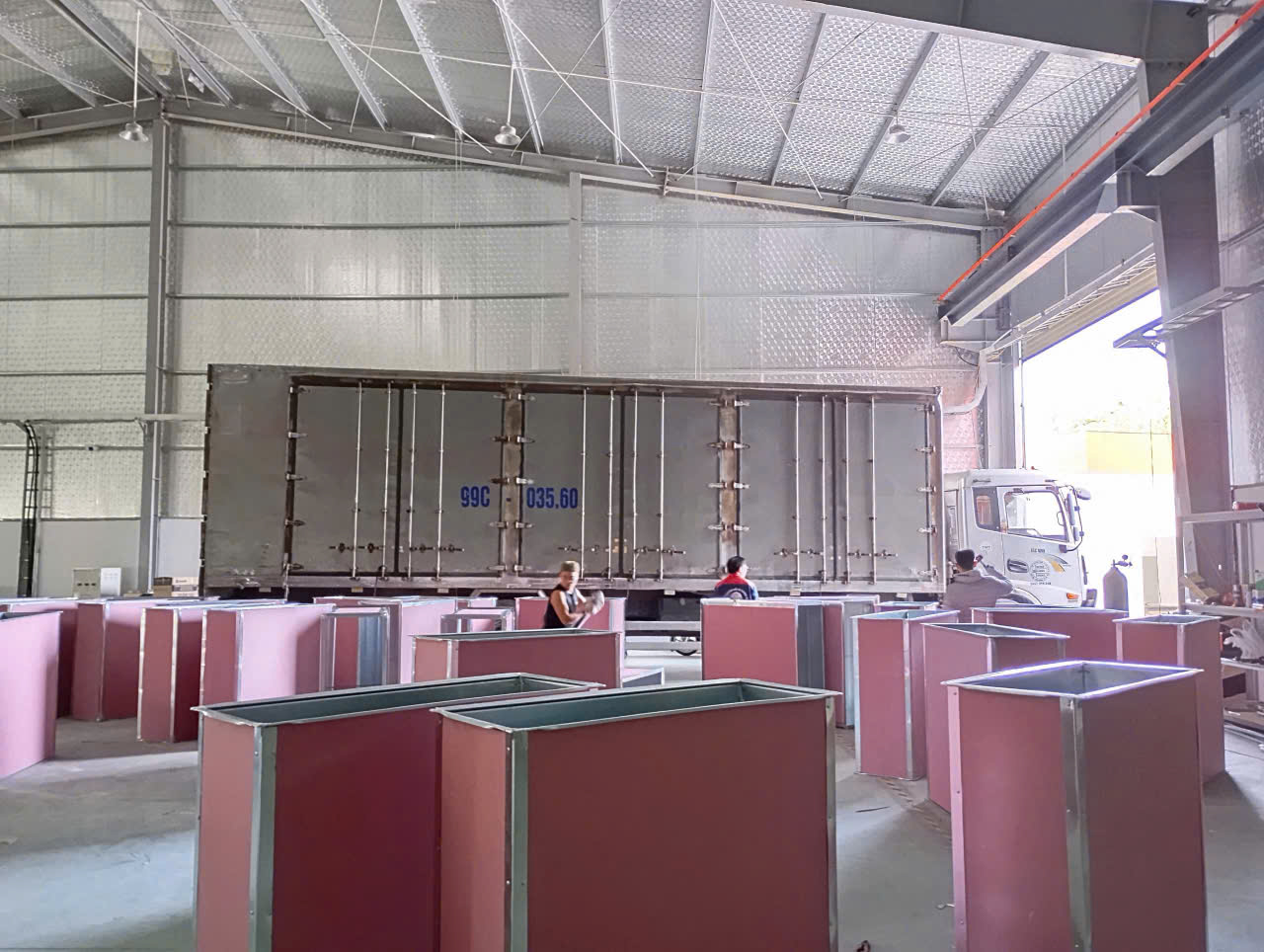 Hình ảnh nhà máy Thiên Trung - ống Gió Thiên Trung - Công Ty TNHH Sản Xuất Và Thương Mại Thiên Trung