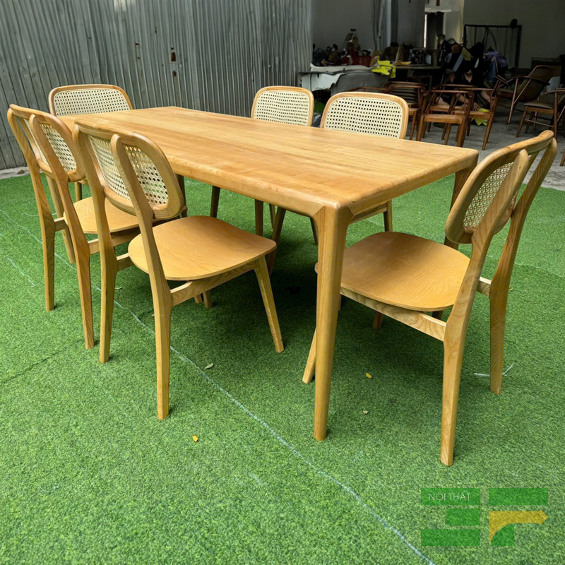 Bàn ghế ăn gỗ tự nhiên - Công Ty Cổ Phần Sản Xuất Nội Thất 3F