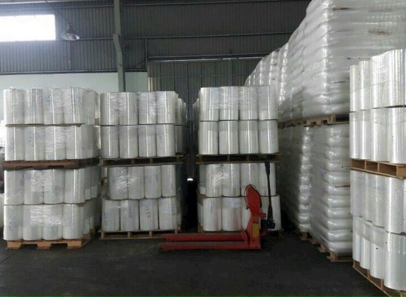 Màng PE quấn hàng số lượng lớn