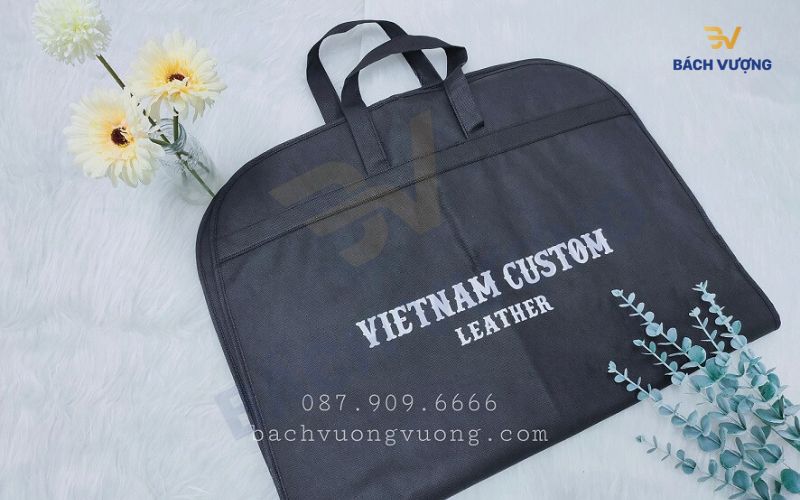 In túi đựng áo vest - Vải Không Dệt Bách Vượng - Công Ty Cổ Phần Tập Đoàn Đầu Tư Bách Vượng