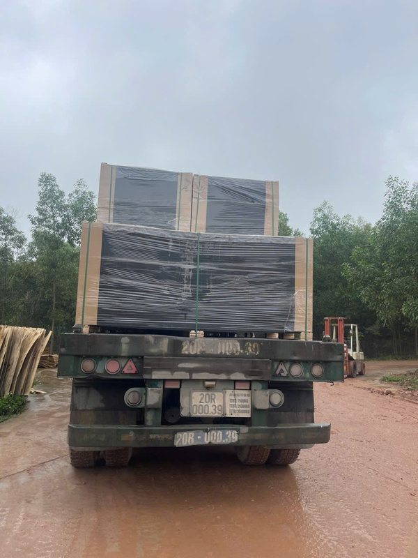 Hình ảnh vận chuyển tới cảng cho khách hàng