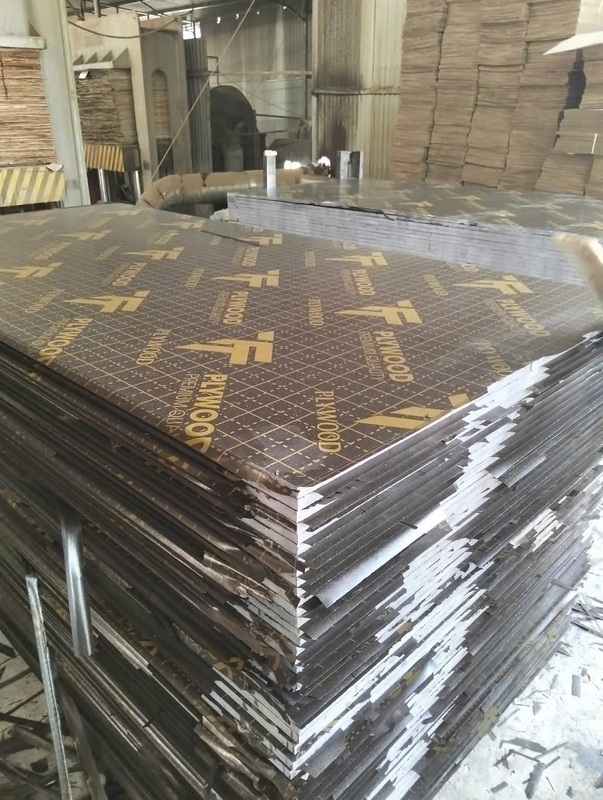 Ván ép cốp pha nội địa