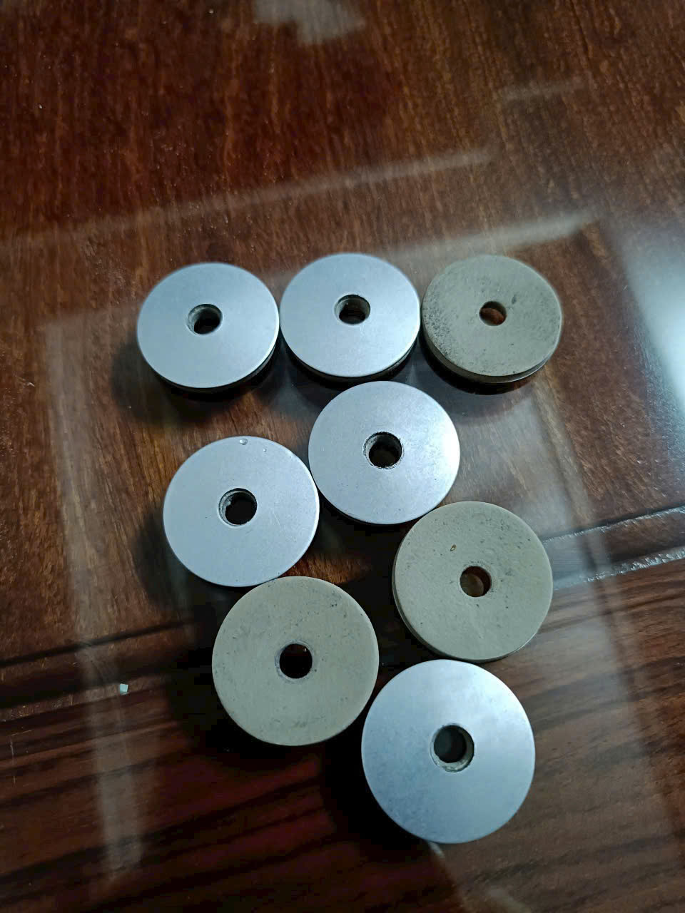 Long đền kẽm