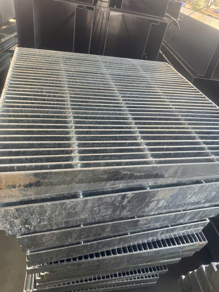Sàn grating