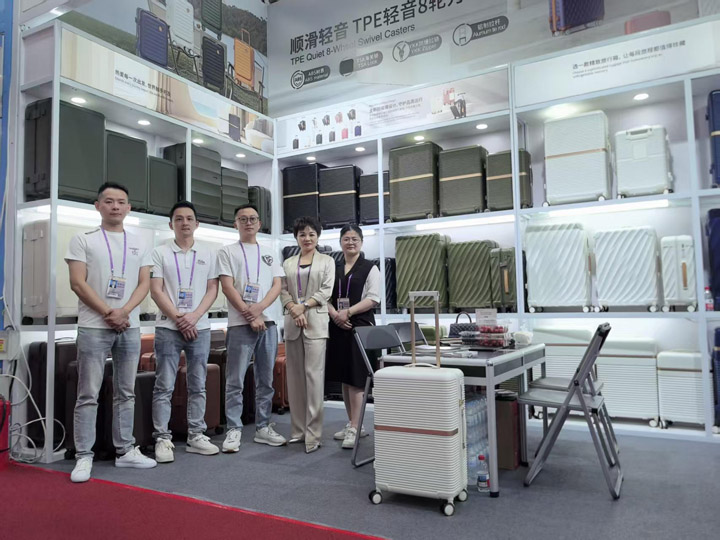 Hình ảnh công ty Joyway - Vali JOYWAY GLOBAL VENTURES  - Công Ty TNHH JOYWAY GLOBAL VENTURES