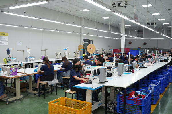 Hình ảnh xưởng sản xuất - Công Ty TNHH May Mặc Happy Cap