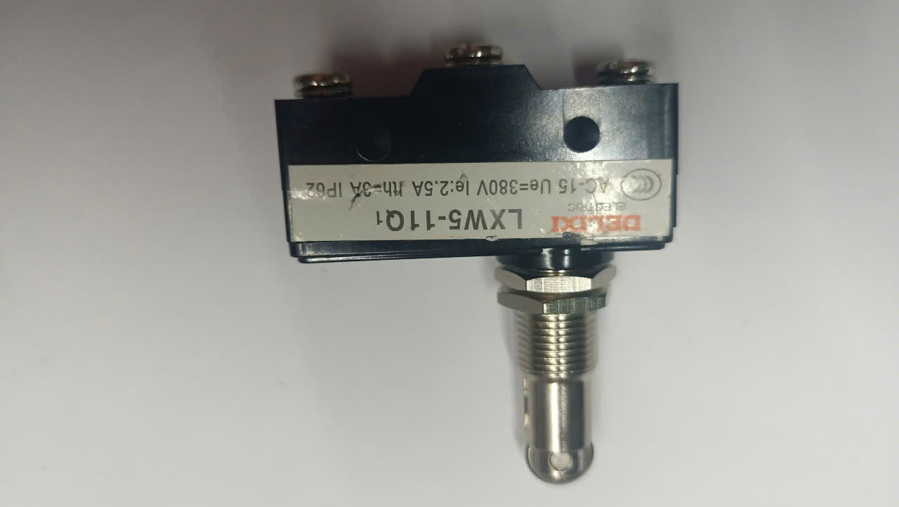 Công tắc hành trình