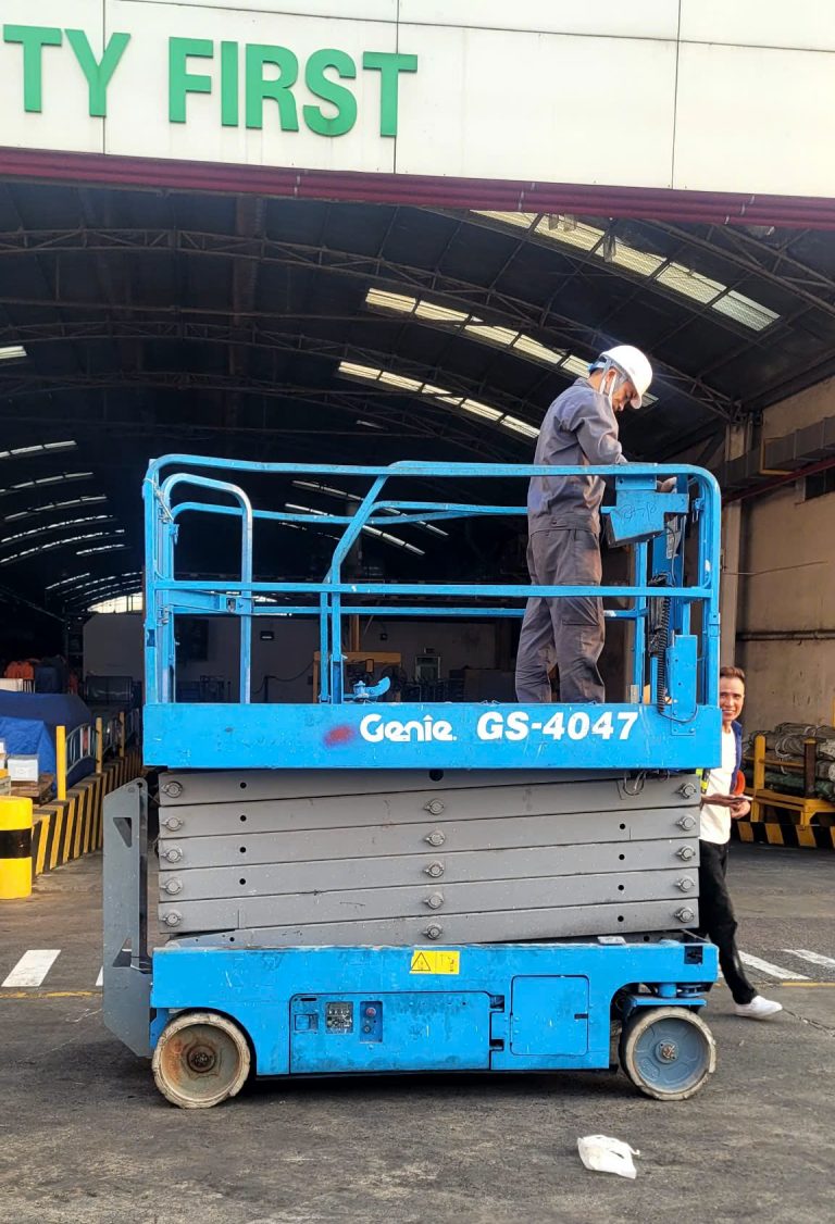 Dịch vụ cho thuê xe nâng người cắt kéo, boom lift