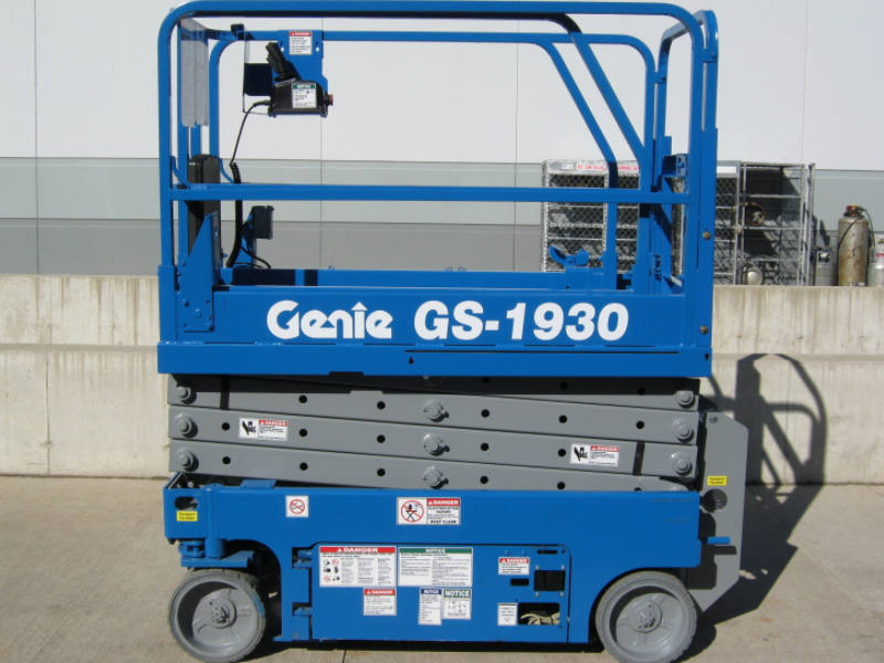 Bán xe nâng người dạng cắt kéo Genie GS 1930