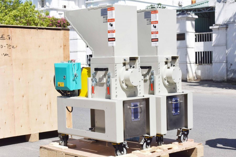 Máy nghiền nhựa tốc độ chậm