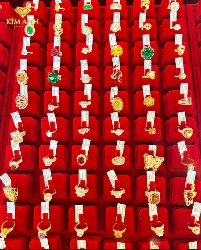 Bông tai vàng - Công Ty TNHH Đầu Tư Kinh Doanh Vàng Bạc Đá Quý Kim Anh Jewelry