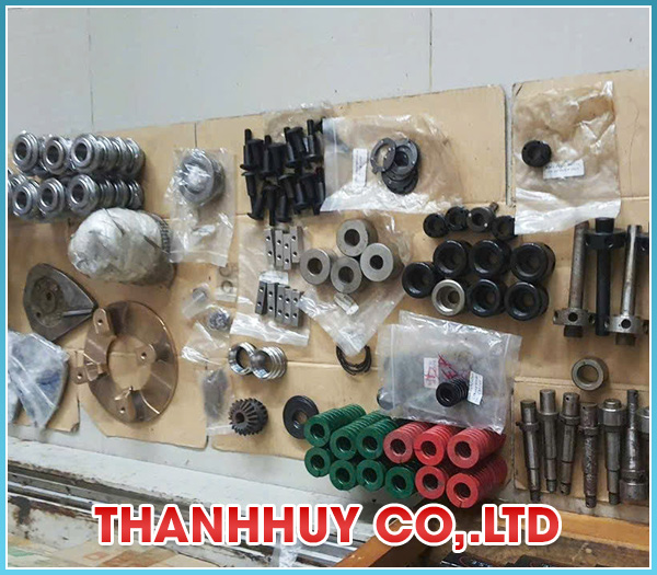 Phụ tùng thay thế