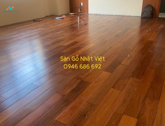 Sàn gỗ căm xe Lào