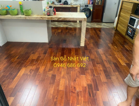 Sàn gỗ căm xe Lào