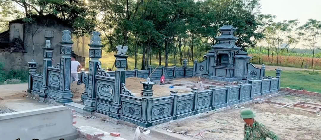 Khu lăng mộ đá - Đá Mỹ Nghệ Hoa Lư