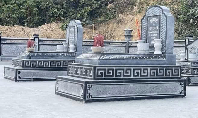Khu lăng mộ đá - Đá Mỹ Nghệ Hoa Lư