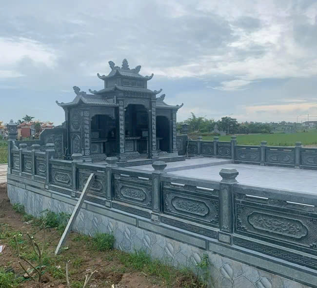 Khu lăng mộ đá - Đá Mỹ Nghệ Hoa Lư