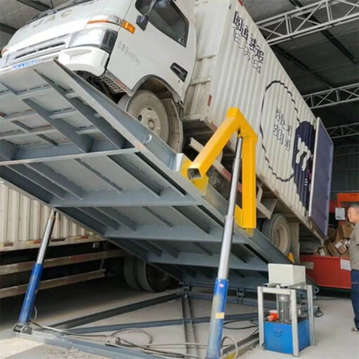 Bàn nâng đổ bưu kiện, thư tín