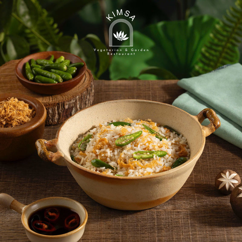 Cơm chiên ớt xanh chà bông chay - Hộ Kinh Doanh Nhà Hàng Chay KIM SA