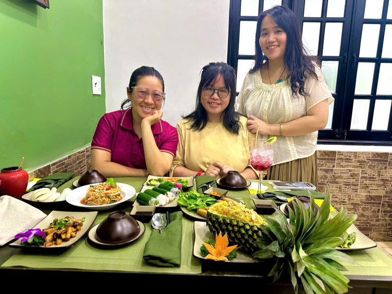 Không gian nhà hàng chay Kim Sa - Hộ Kinh Doanh Nhà Hàng Chay KIM SA