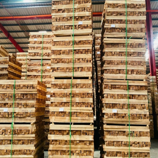 Gỗ ghép thanh - Ván ép Hoàng Châu - Công Ty Cổ Phần Sản Xuất Thương Mại Hoàng Châu Plywood