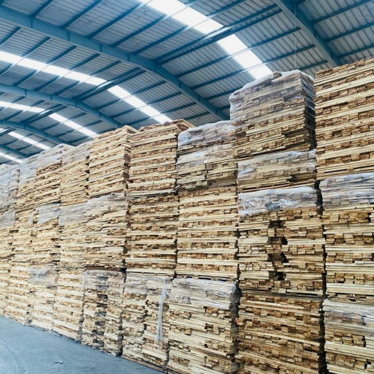 Gỗ ghép thanh - Ván ép Hoàng Châu - Công Ty Cổ Phần Sản Xuất Thương Mại Hoàng Châu Plywood