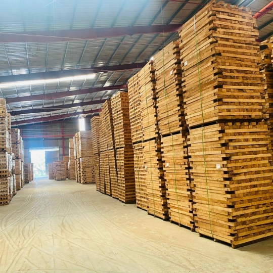 Gỗ ghép thanh - Ván ép Hoàng Châu - Công Ty Cổ Phần Sản Xuất Thương Mại Hoàng Châu Plywood