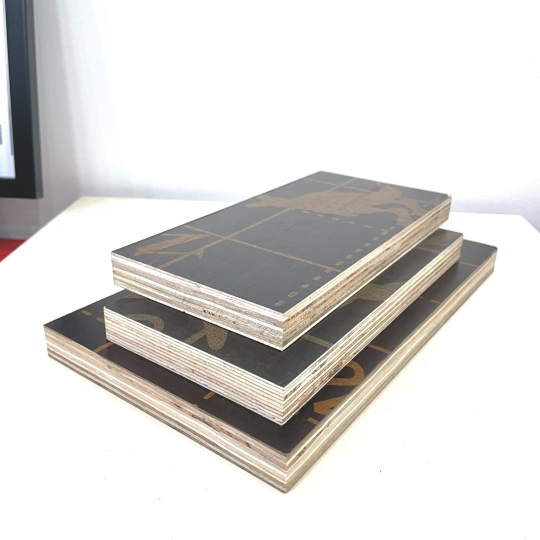 Ván ép cốp pha phủ phim - Ván ép Hoàng Châu - Công Ty Cổ Phần Sản Xuất Thương Mại Hoàng Châu Plywood