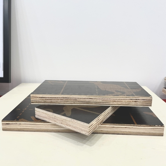 Ván ép cốp pha phủ phim - Ván ép Hoàng Châu - Công Ty Cổ Phần Sản Xuất Thương Mại Hoàng Châu Plywood