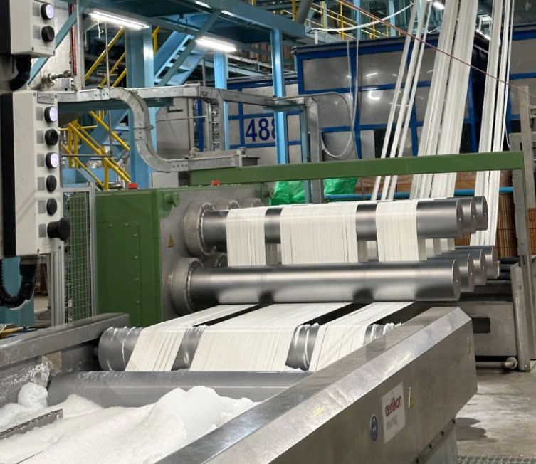 Sợi định hướng trước (POY) - Sợi Polyester H&T - Công Ty TNHH Dịch Vụ Xuất Nhập Khẩu Xây Dựng H&T