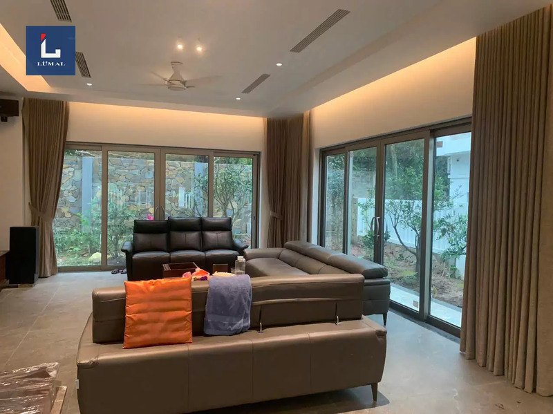 Công trình cửa nhôm kính cao cấp Lumal ở Xanh Villas, Hoa Lạc