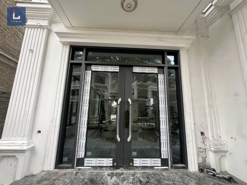 Hệ cửa chính bản cánh to Lumal