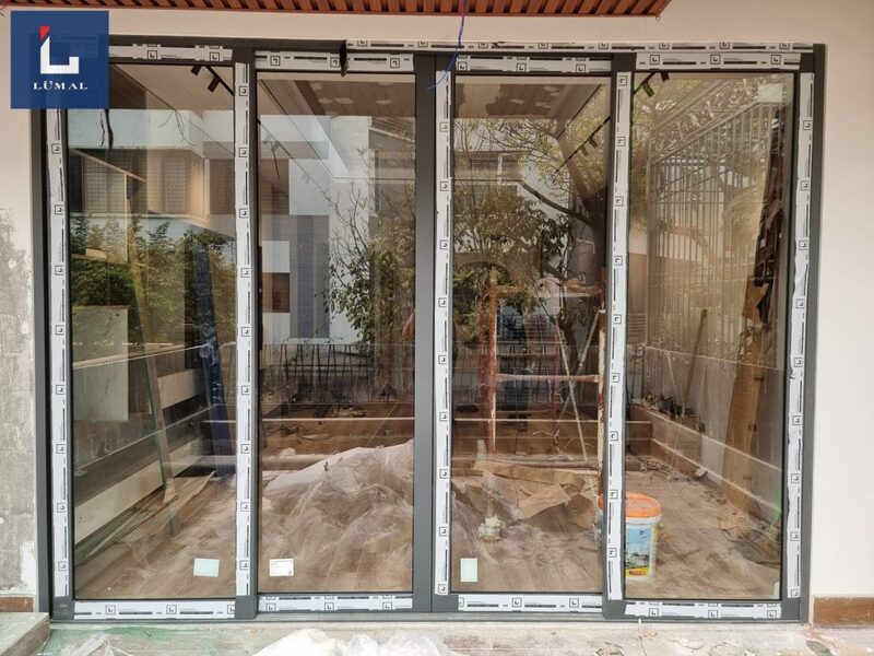 Thi công lắp đặt cửa nhôm Lumal công trình Mr. Quốc