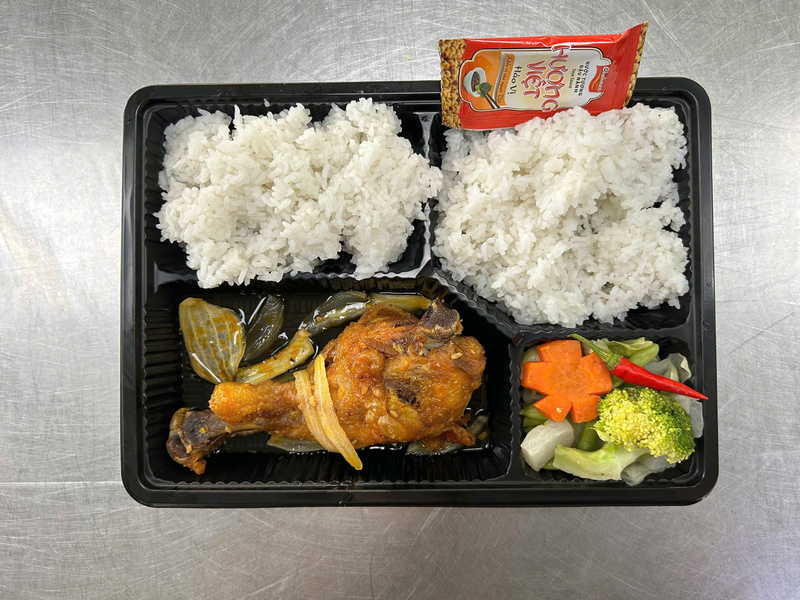 Suất ăn công nghiệp - Suất Ăn Tập Thể Thiên Khôi - Công Ty TNHH Catering Thiên Khôi