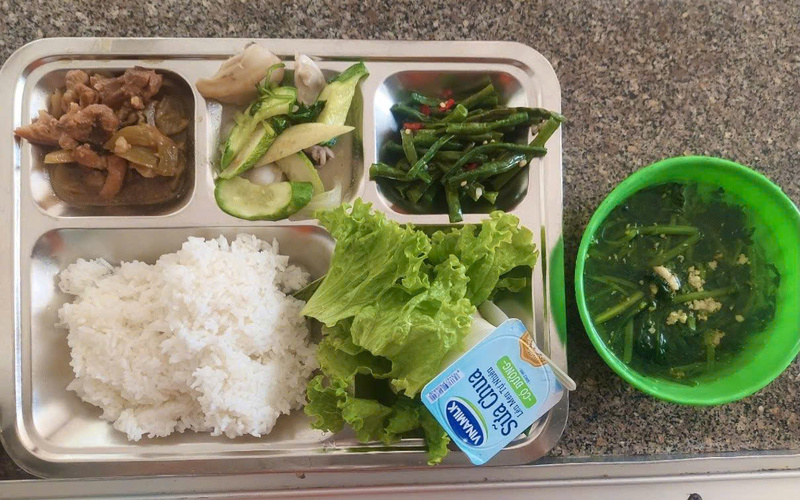 Suất ăn công nghiệp - Suất Ăn Tập Thể Thiên Khôi - Công Ty TNHH Catering Thiên Khôi