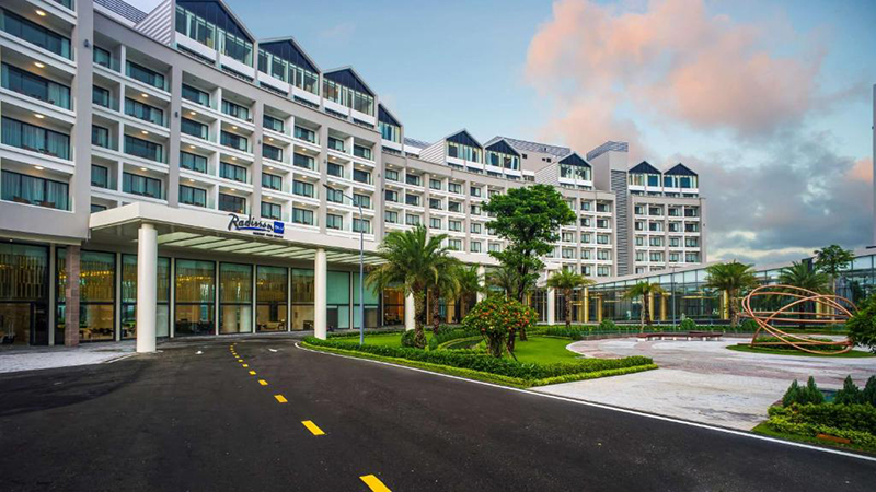 Vệ sinh khách sạn Radisson Phú Quốc